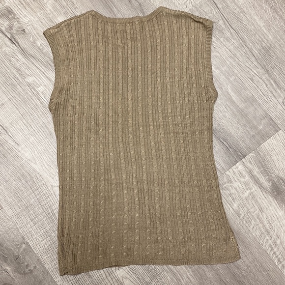 BCBG MAXAZRIA Spun Silk Y2K Cable Knit Sweater Vest - Picture 7 of 7